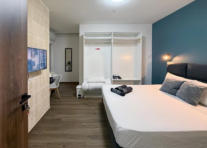 Apartment Mini In Victoria