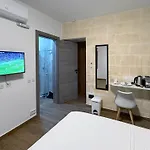 Mini In Apartment *