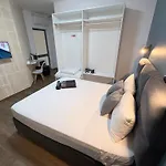 Apartment Mini In Victoria